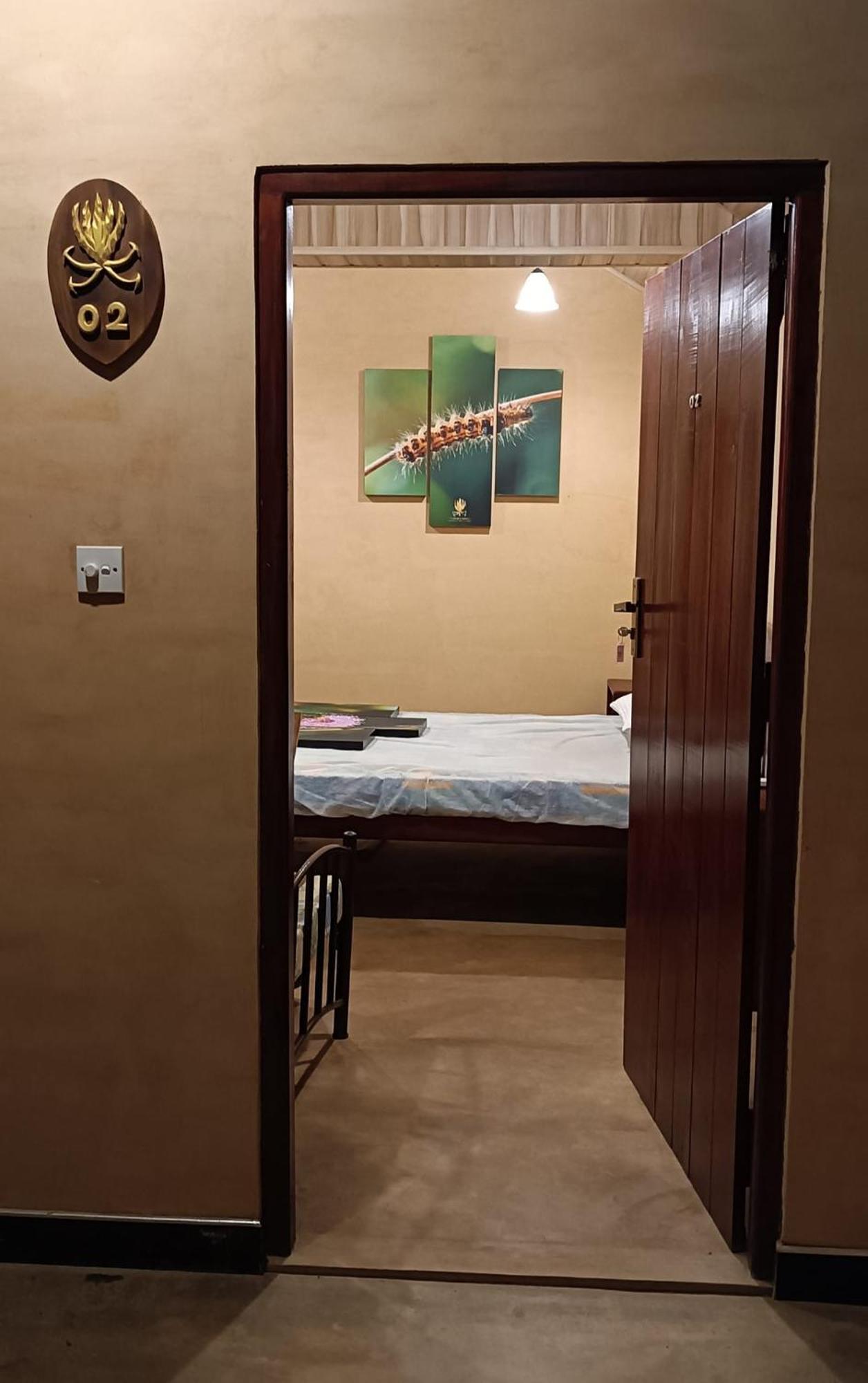 Hotel Niyagala Lodge シギリヤ エクステリア 写真