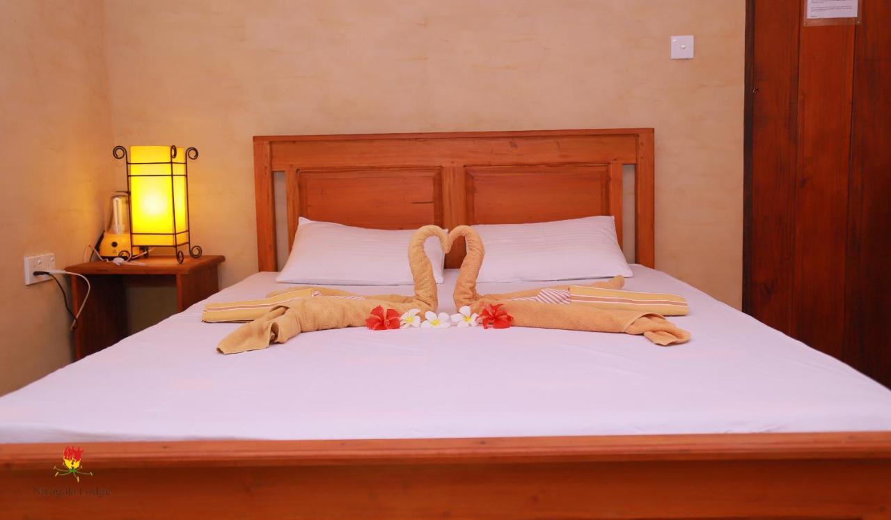 Hotel Niyagala Lodge シギリヤ エクステリア 写真