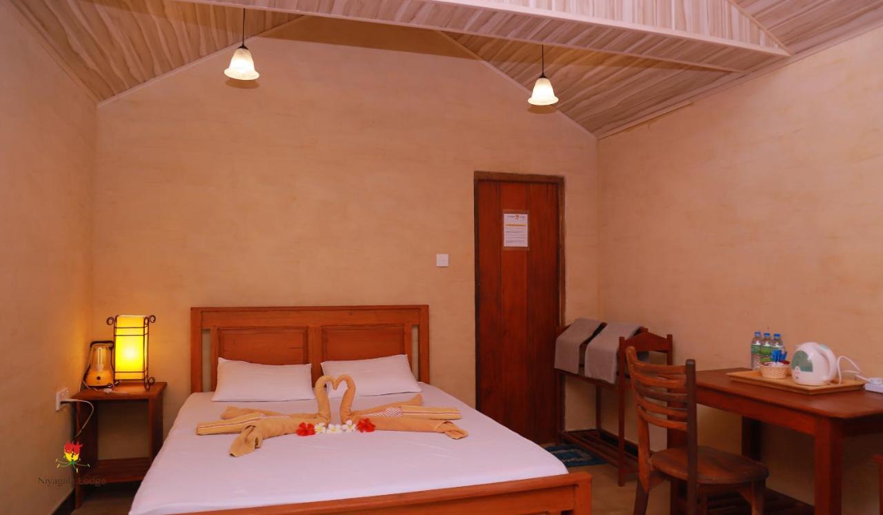 Hotel Niyagala Lodge シギリヤ エクステリア 写真